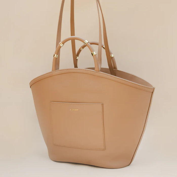 Tote in Smooth Tan