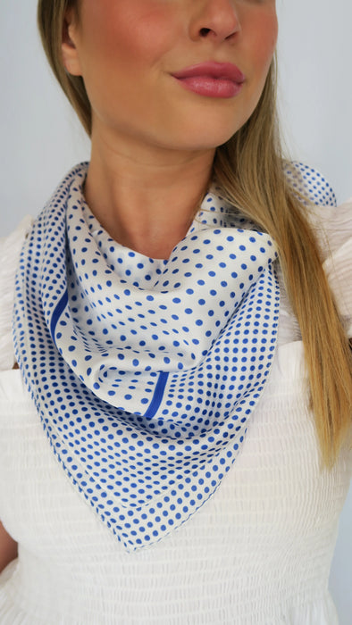 Effie Scarf